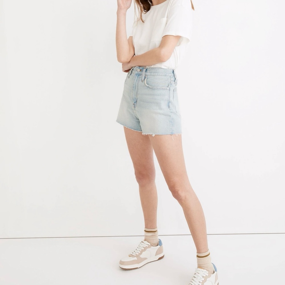 NWT Madewell The High Rise Momjean short short